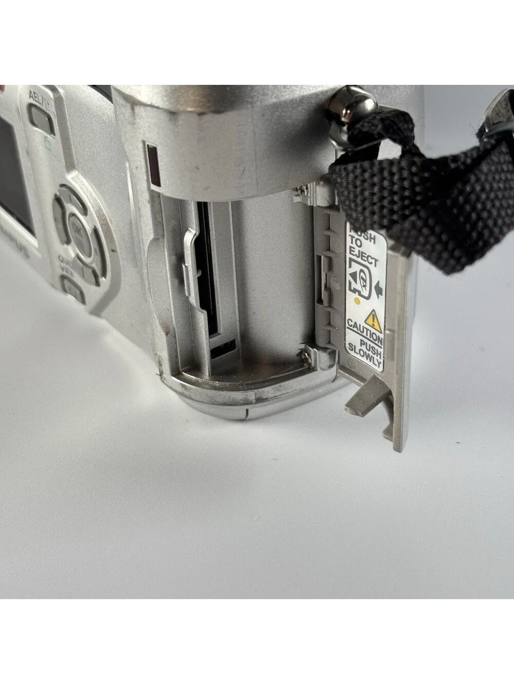 Olympus Camedia C-740 Ultra Zoom 3.2MP Digital Camera PARTS / REPAIR Lens Issue